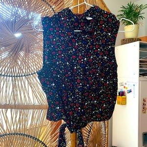 Skulls & roses pattern tie waist crop top H&M